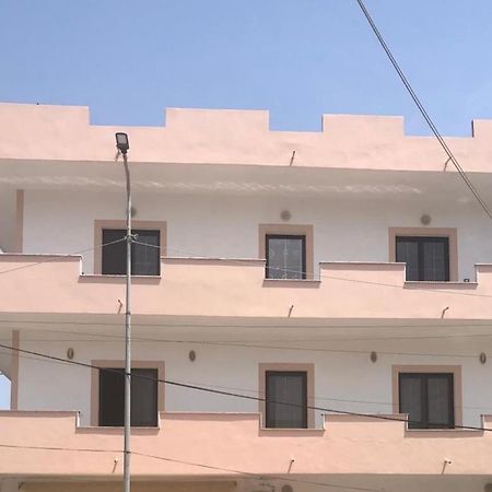 Casa Intera La Paghi Come Una Camera The Home With The Price Of A Room Durrës Buitenkant foto
