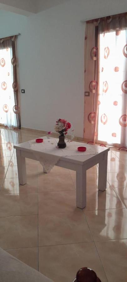 Casa Intera La Paghi Come Una Camera The Home With The Price Of A Room Durrës Buitenkant foto