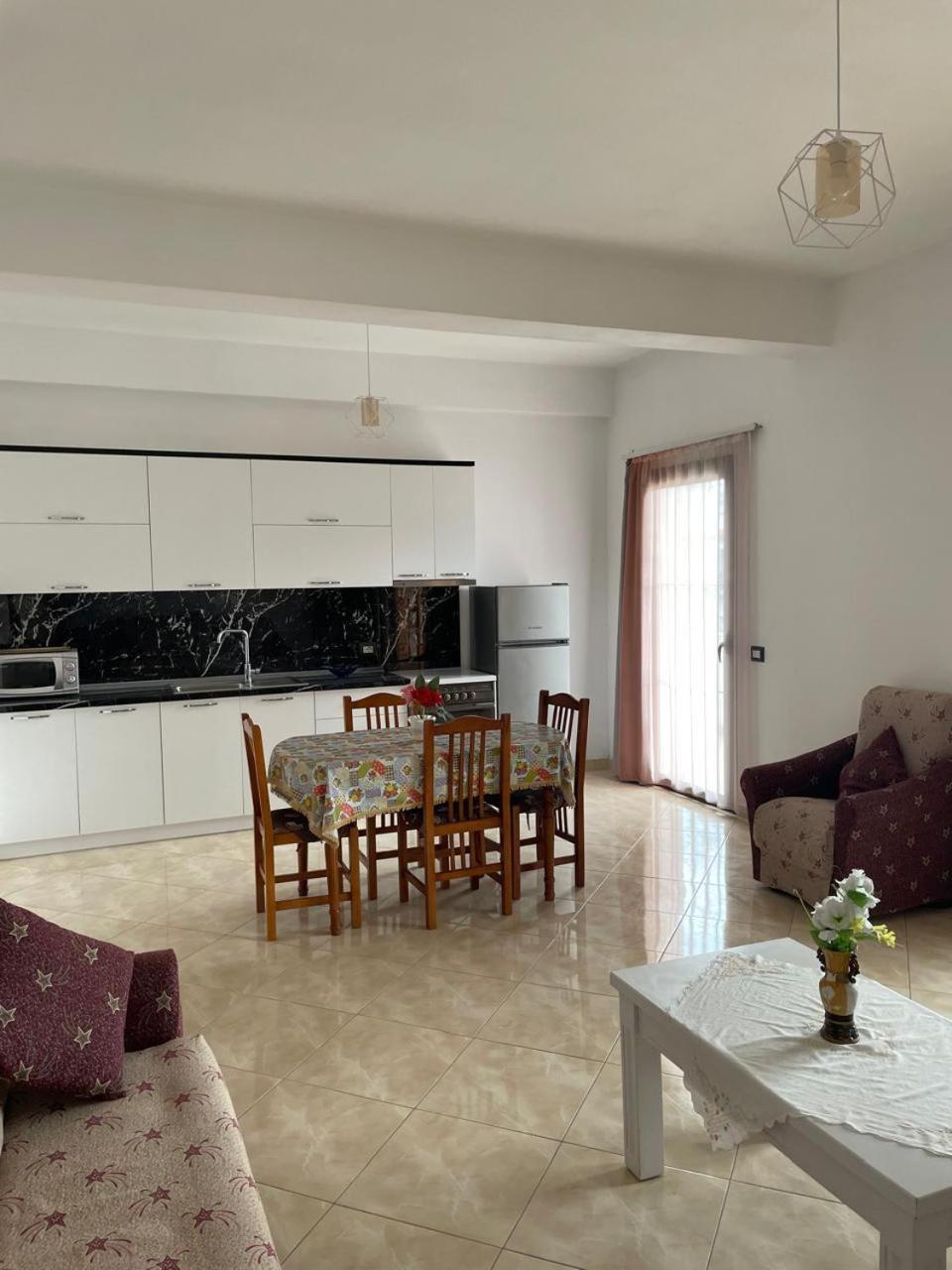 Casa Intera La Paghi Come Una Camera The Home With The Price Of A Room Durrës Buitenkant foto